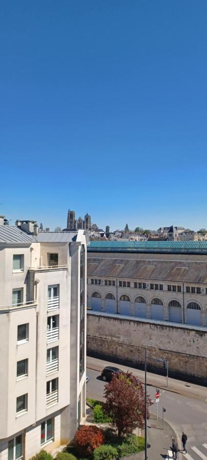 Le Panoramique Apartment Бурж Екстериор снимка